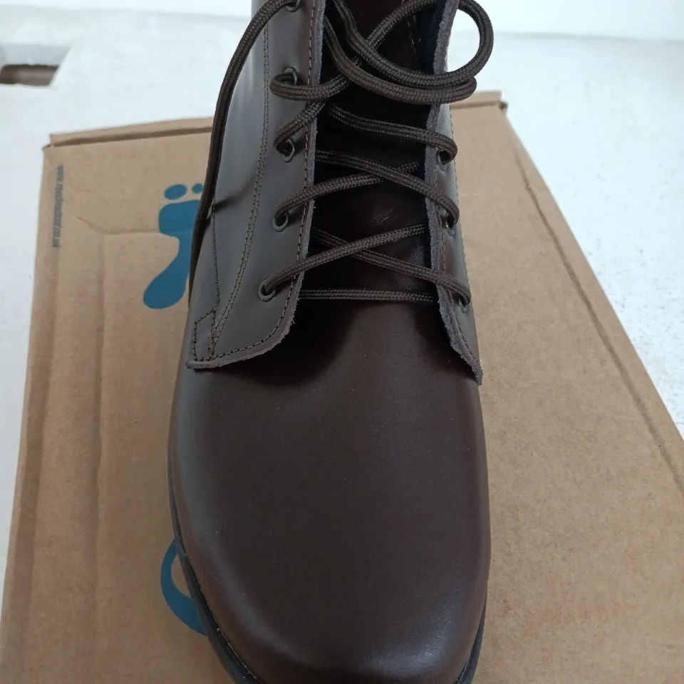 REECO BOOTS SIZE UNKNOW