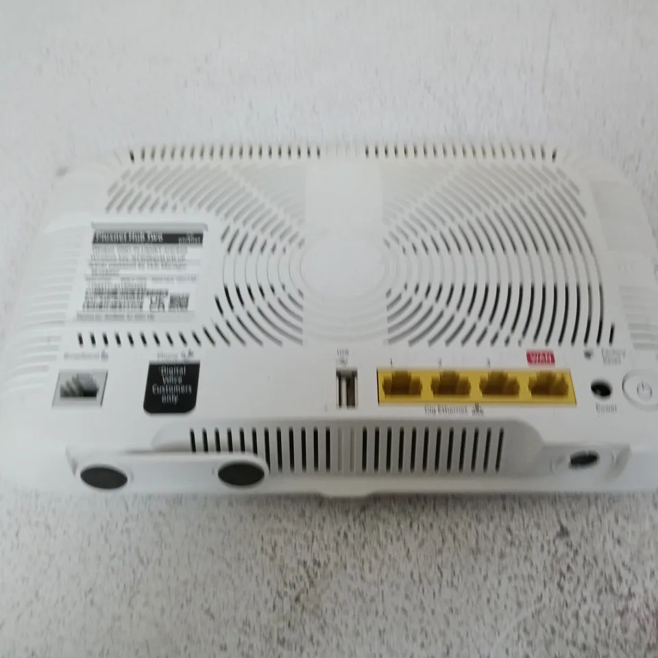 PLUSNET BROADBAND ROUTER (HUB) – WHITE, NETWORK ROUTER