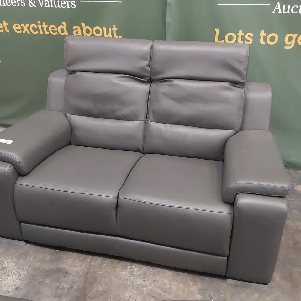 QUALITY ITALIAN DESIGNER FIXED TWO SEATER SOFA WITH ADJUSTABLE HEADRESTS GREY LEATHER 
