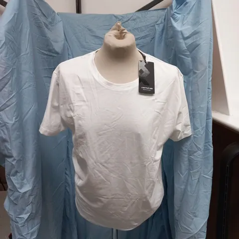 ON THAT ASS WHITE T-SHIRT – UK SIZE L