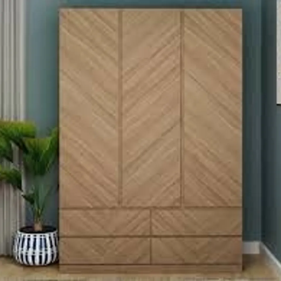 BOXED GFW CATANIA 3 DOOR 4 DRAWER EURO OAK WOOD WARDROBE (3 BOXES)