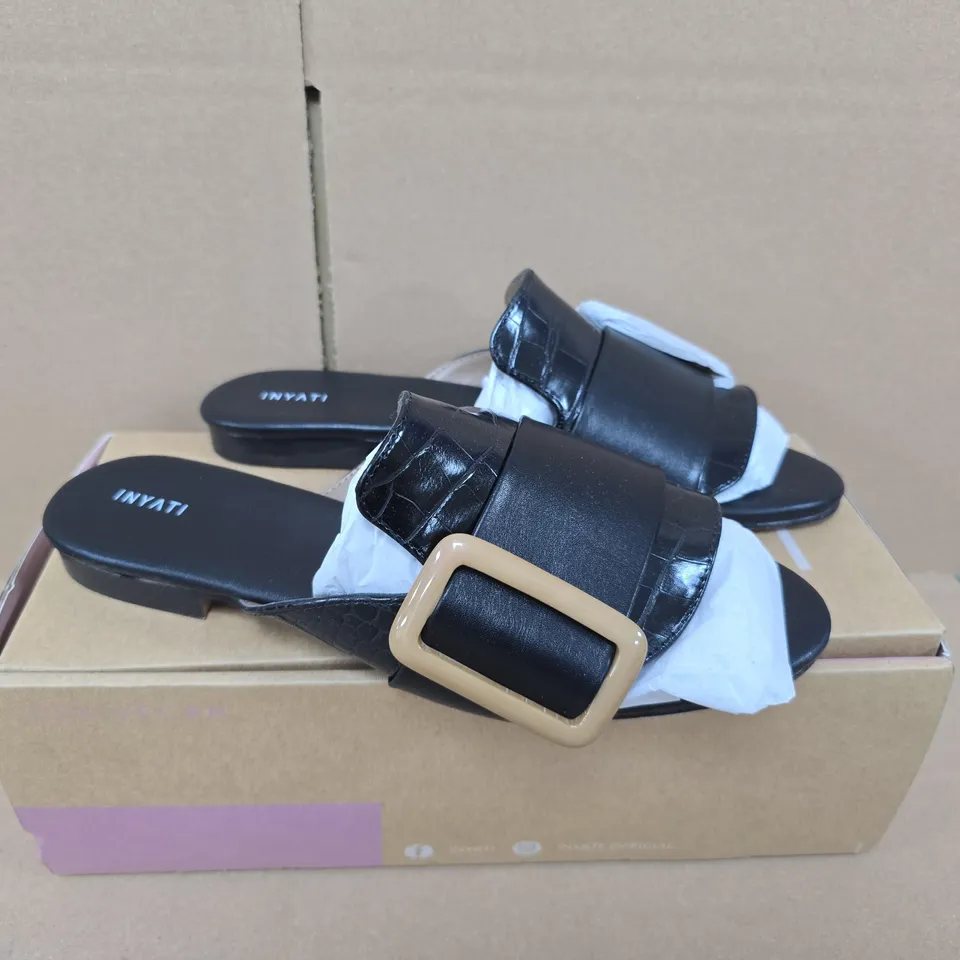 BOXED PAIR OF INYATI NATALIE SHOES IN BLACK - UK 6