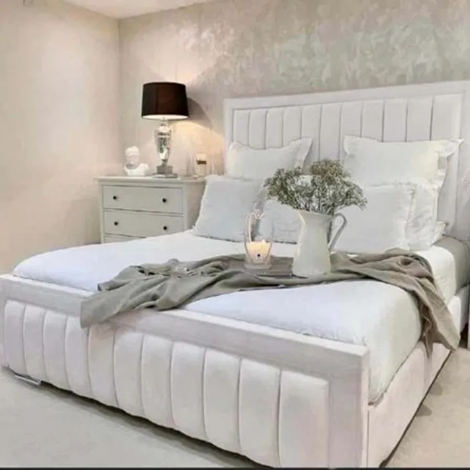 BAGGED ALONDREA UPHOLSTERED PANEL BED WHITE (4 PARTS)