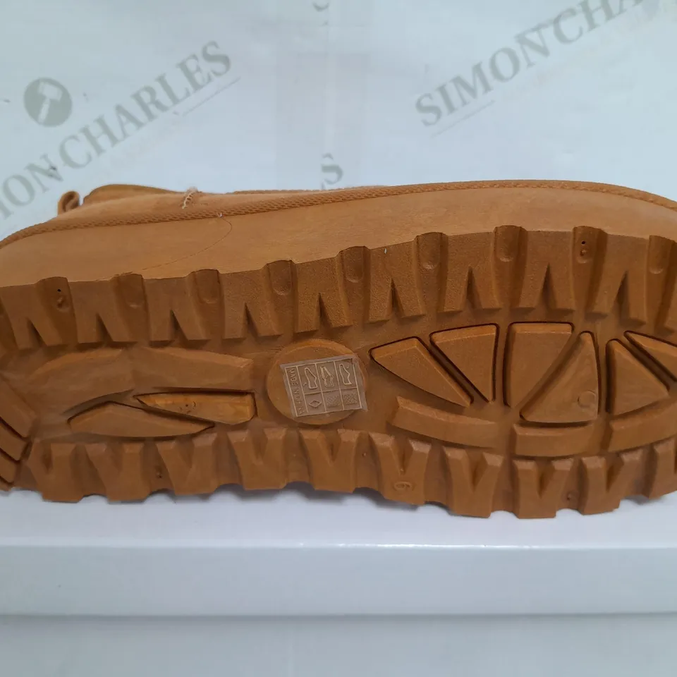 BOXED PAIR OF ANKLE SLIP ON WINTER BOOTS IN CHESTNUT - 6