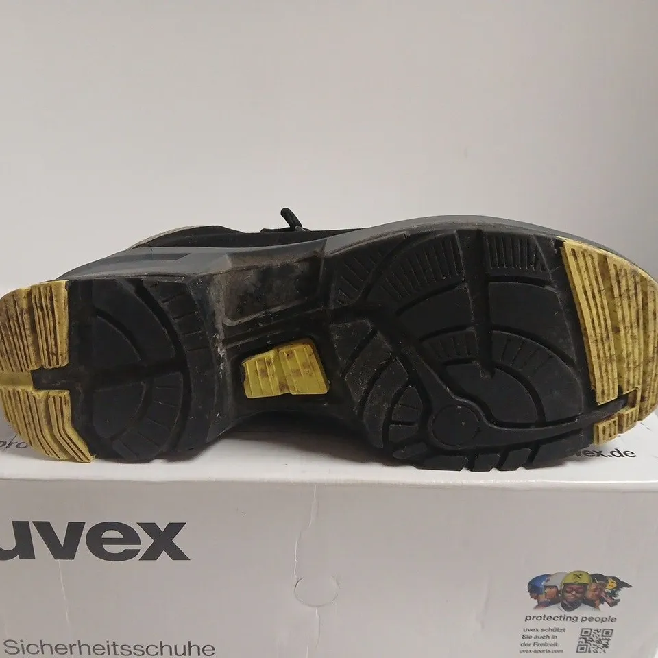 BOXED PAIR OF UVEX 1 S2 SAFETY BOOTS – UK 7