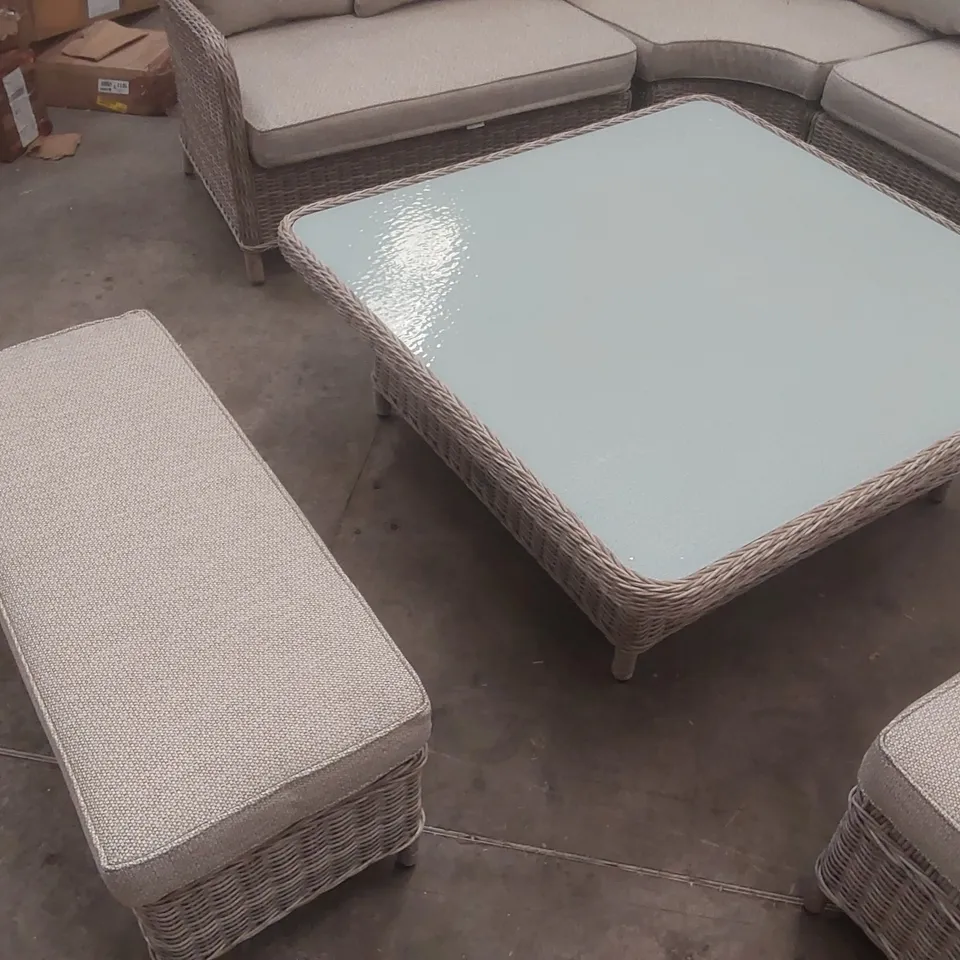 VIENNA LARGE CORNER SET IN BEIGE