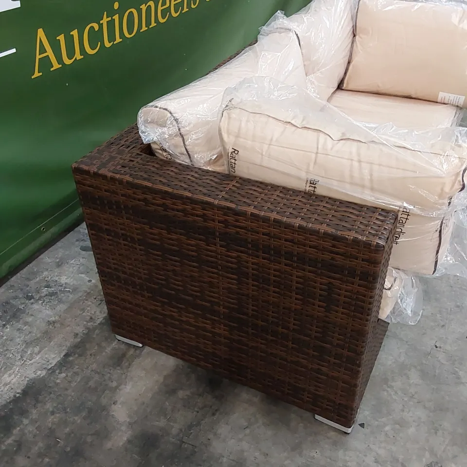 DESIGNER RATTAN 2 SEATER GARDEN/PATIO SOFA IN CHOCOLATE MIX AND COFFEE CREAM COLOUR WITH CUSHIONS