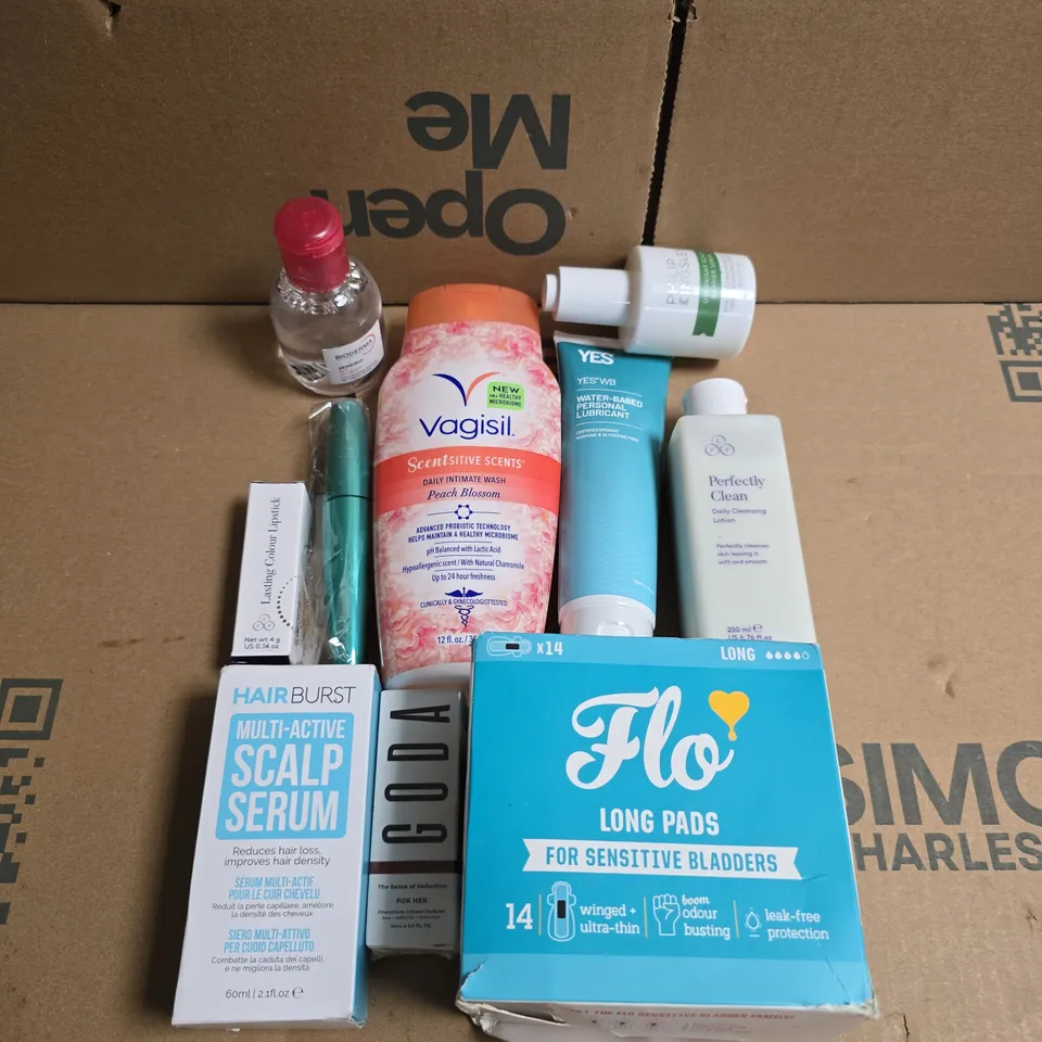 APPROXIMATELY 15 ASSORTED HEALTH & BEAUTY PRODUCTS TO INCLUDE VAGISIL, LOTION AND GODA 