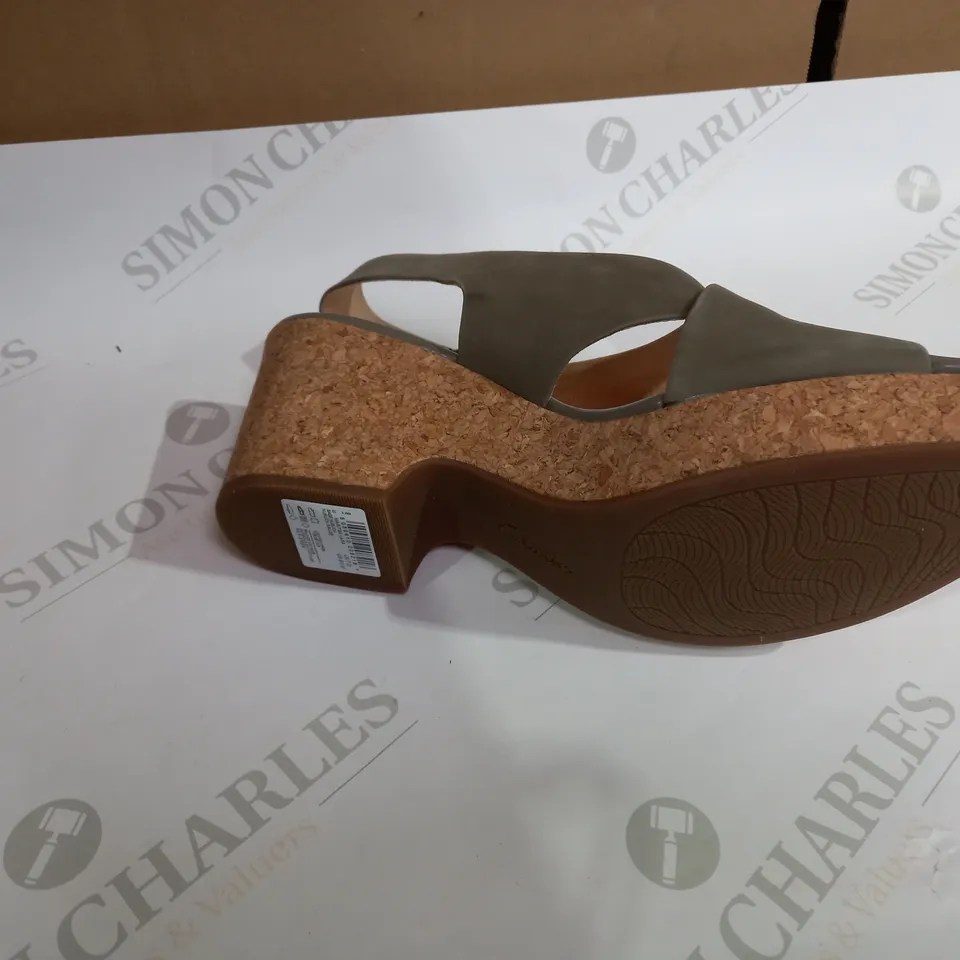CLARKS STRAP SANDAL WEDGE GREY SUEDE SIZE 7