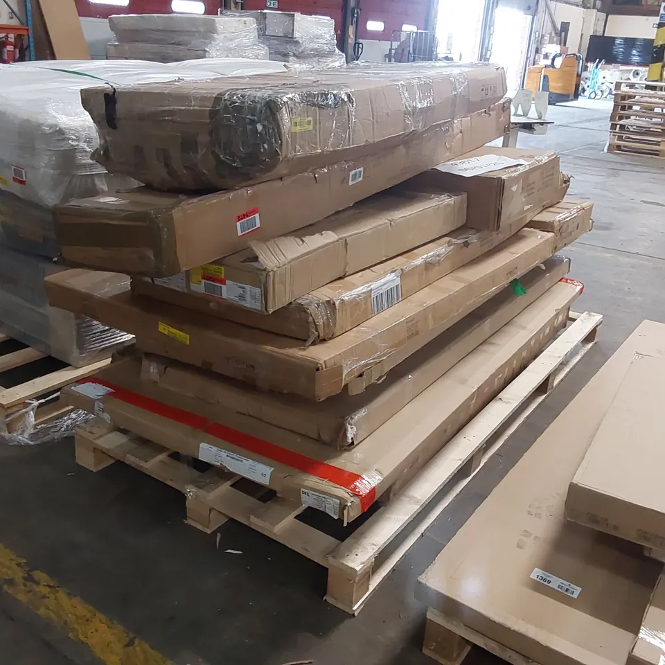 PALLET OF ASSORTED FURNITURE PARTS 