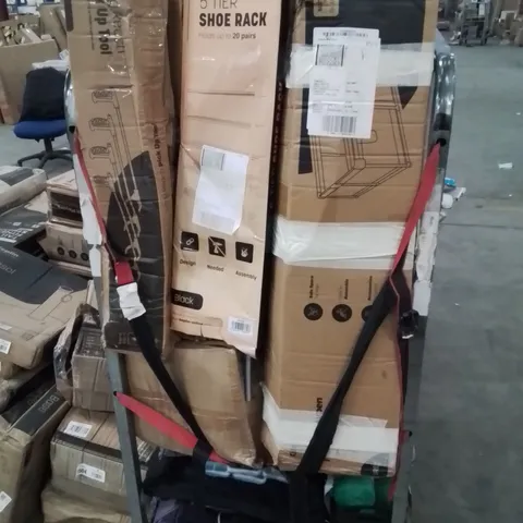 MIXED CAGE OF HOUSEHOLD AND SPORTS ITEMS