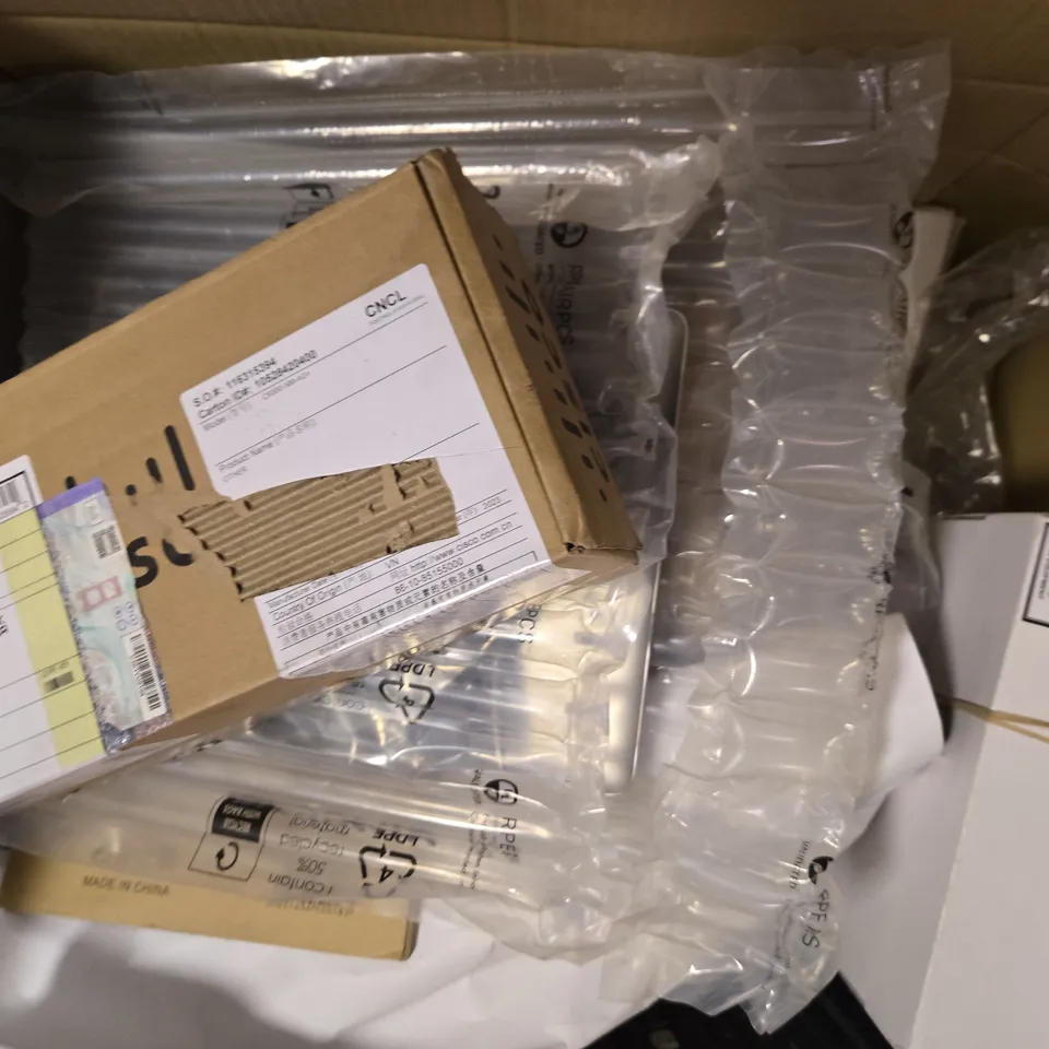 BOX OF APPROXIMATELY 20 ASSORTED ITEMS TO INCLUDE - LG BLACK MONITOR , LIGHTING ANGLED CABLE, SOFT WAVES BARREL ETC