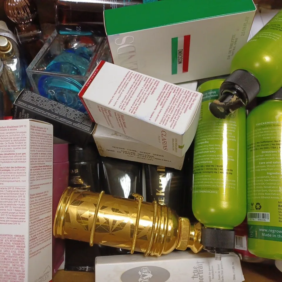 BOX OF APPROXIMATELY 30 ASSORTED COSMETIC PRODUCTS TO INCLUDE EUPHORIA BY CALVIN KLEIN, GIANFRANCO FERRE, URBAN RETREAT, ETC