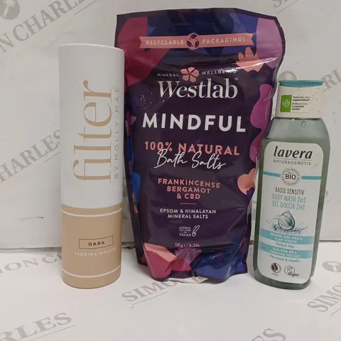 APPROXIMATELY 10 ASSORTED HEALTH AND BEAUTY PRODUCTS TO INCLUDE FILTER BY MOLLY-MAE TANNING MOUSSE, WESTLAB NATURAL BATH SALTS, LAVERA BODY WASH