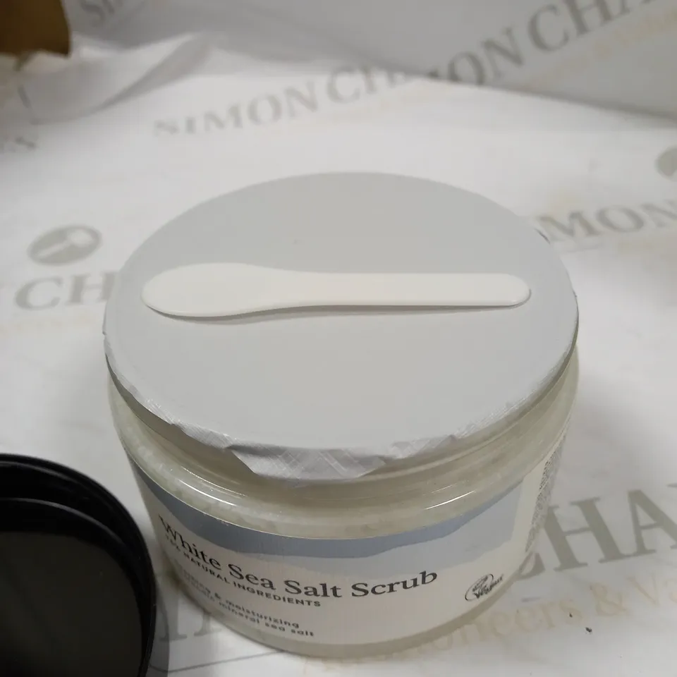 Spa of Iceland Sea Salt Scrub 300g White