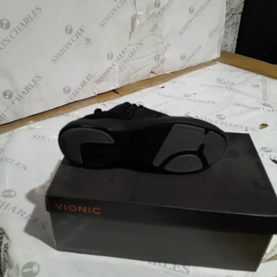 BOXED VIONIC ALANA TRAINERS BLACK AND GREY SIZE 3
