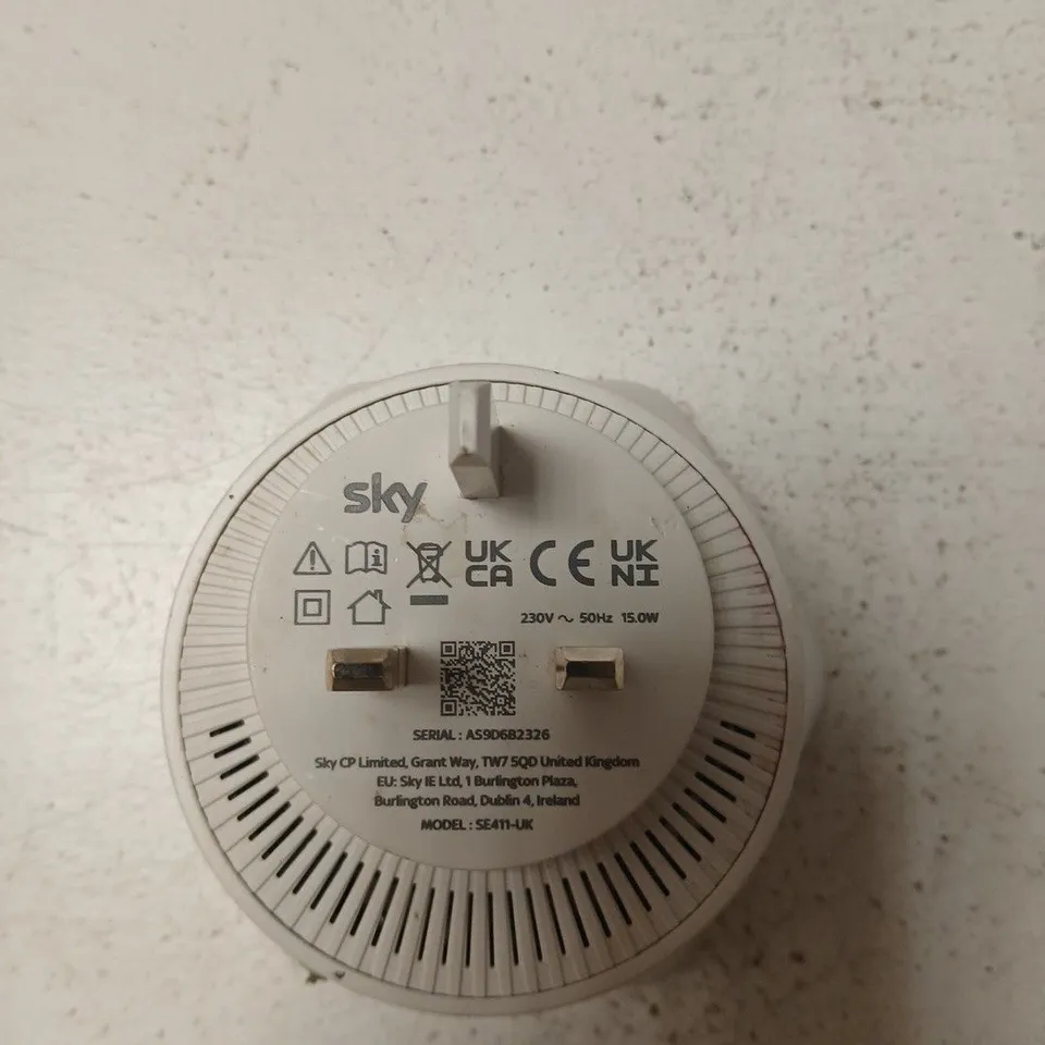 SKY SE41-UK MAINS-POWERED NETWORKING DEVICE – WHITE (SE41-UK)