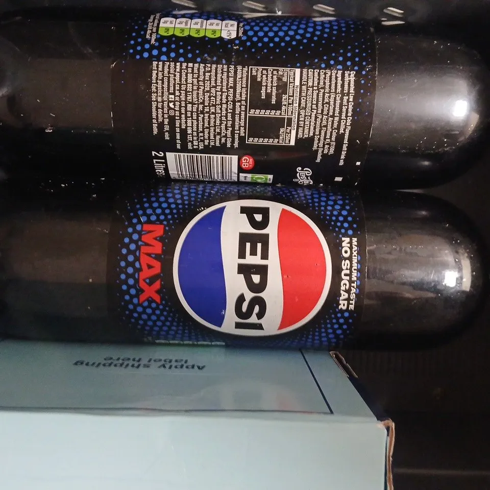 APPROXIMATELY 5 ASSORTED FOOD AND DRINK ITEMS TO INCLUDE PEPSI MAX, CRANBERRY JUICE, ETC