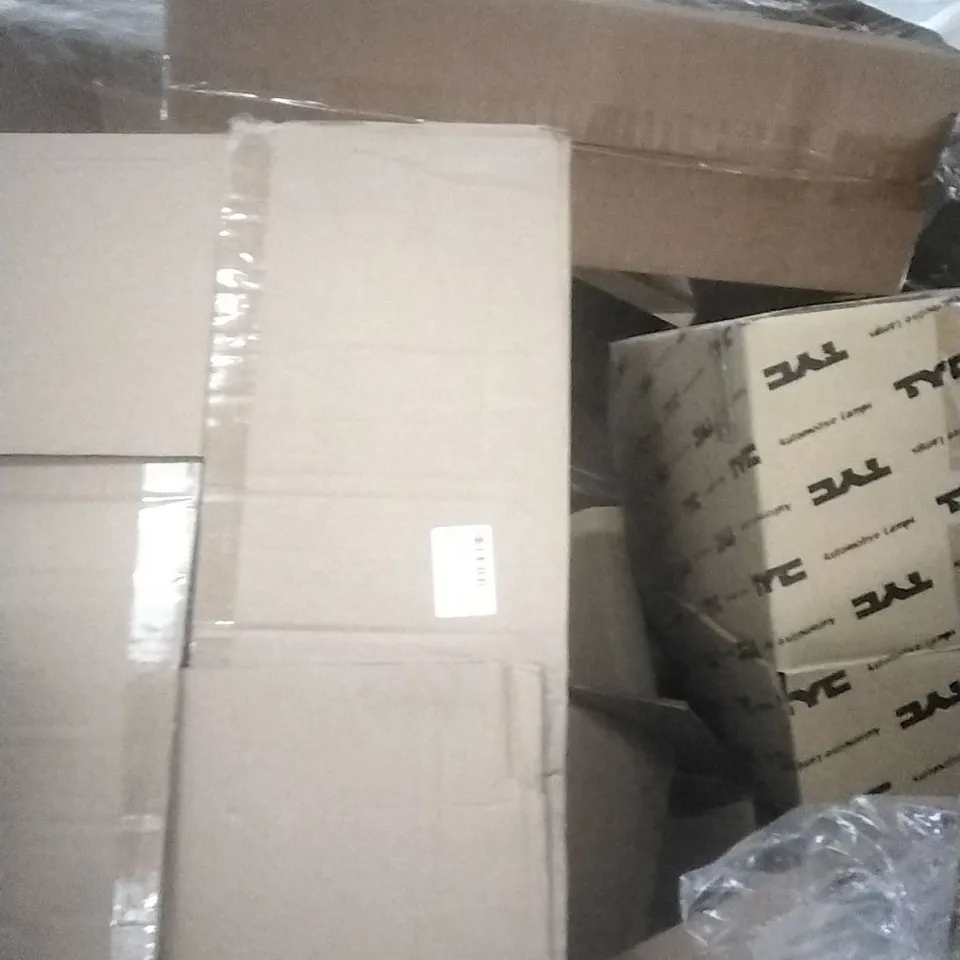 PALLET OF ASSORTED BOXED ITEMS INCLUDING METAL ORGANISER, GAZEBO, FLOOR/TABLE MAGNIFYING LAMP AND CHILDRENS PAINTBYNUMBERS 