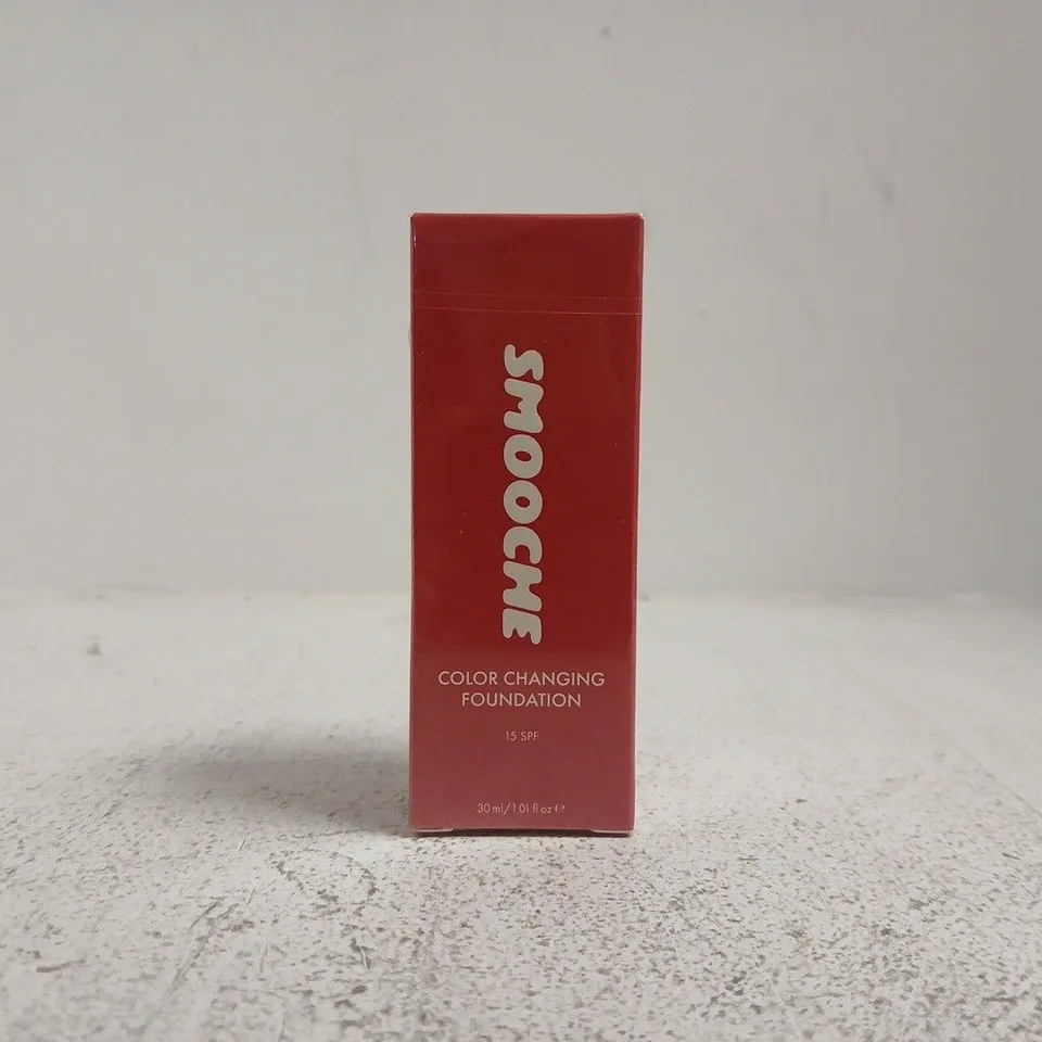 SMOOCHE COLOUR CHANGING FOUNDATION – SPF 15 (30ML)