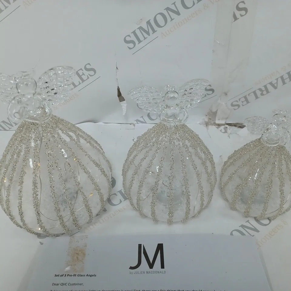 JULIEN MACDONALD SET 3 PRELIT GLASS ANGELS 