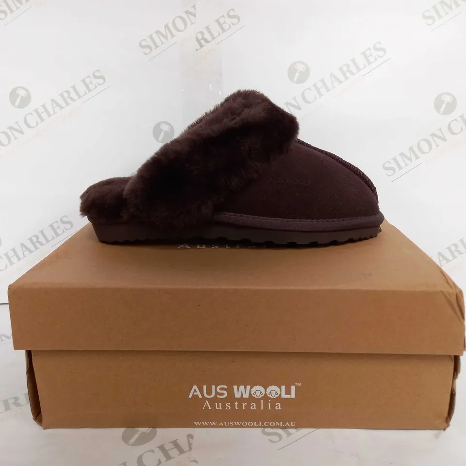 AUS WOOLI AUSTRALIA SYDNEY IN CHOCOLATE - UK 5 