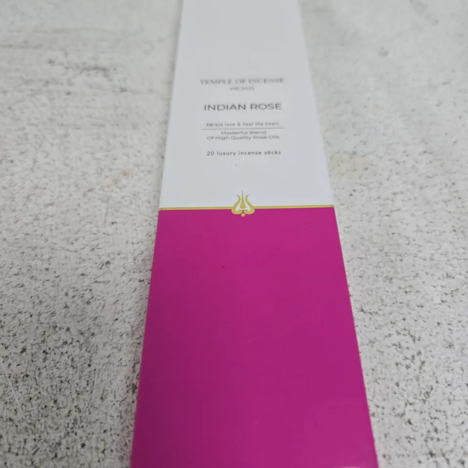 APPROXIMATELY 20 ASSORTED HOUSEHOLD ITEMS INCLUDING INDIAN ROSE INCENSE STICKS AND WINDOW HANDLES 