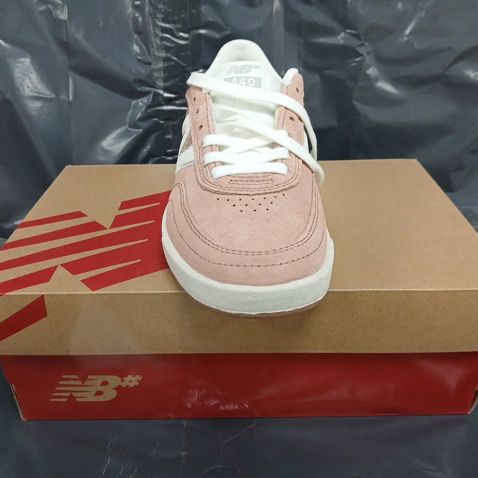 BOXED PAIR OF NEW BALANCE 440 TRAINERS IN PINK SIZE UK 7