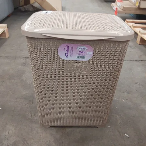 BOXED PLASTIC LAUNDRY BASKET (1 BOX)