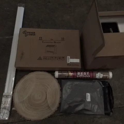 PALLET OF ASSORTED ITEMS INCLUDING AIR FRYER, CONVECTOR HEATER, WALLPAPER, DOOR MAT, ROLLER BLIND, WOOD CUTTING BOARD
