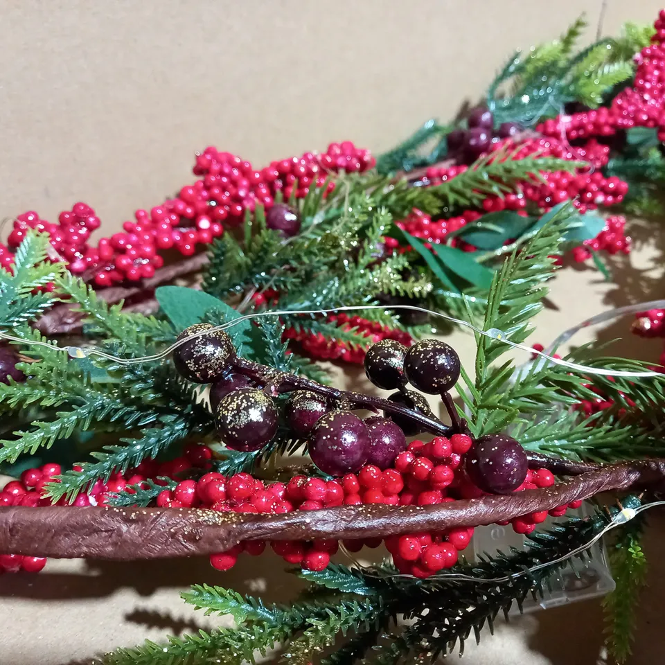 HOME REFLECTIONS 135CM PRELIT BERRY GARLAND RED