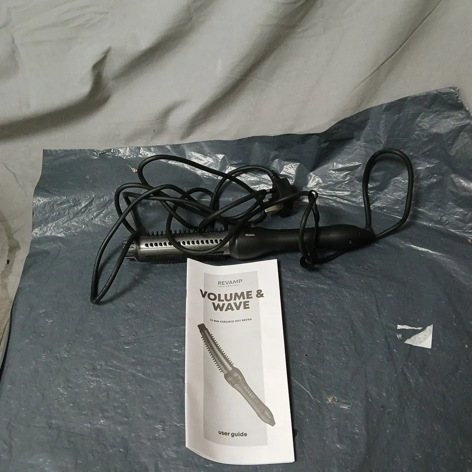 REVAMP VOLUME AND WAVE BRUSH BOXED