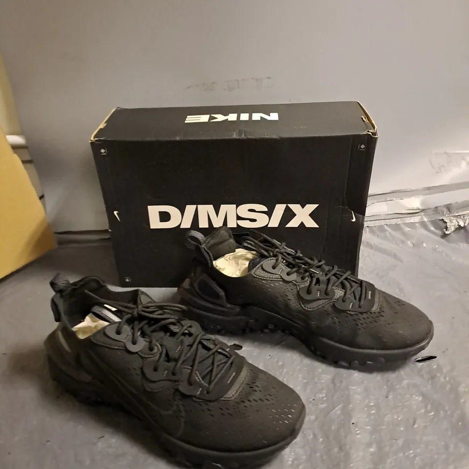 BOXED PAIR OF NIKE REACT VISION BLACK UK 11.5