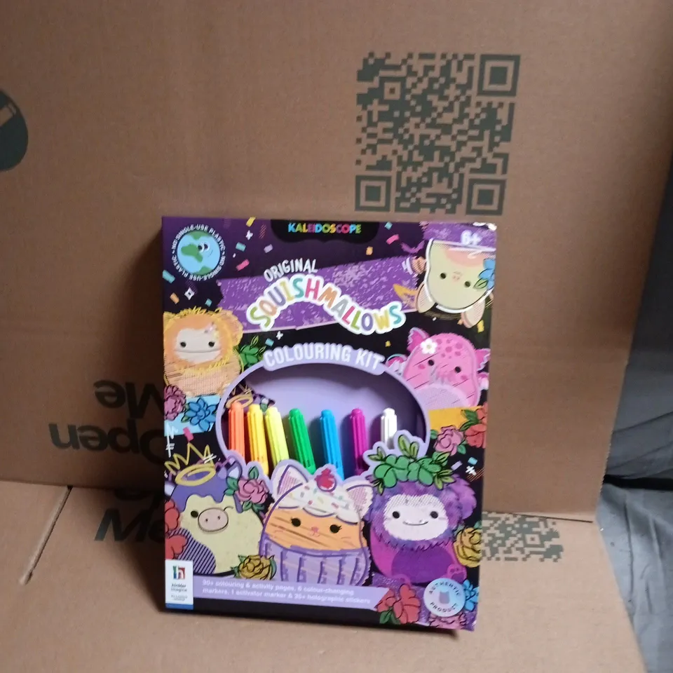 SQUISHMALLOWS ORIGINAL COLOURING KIT – COLOURING SET WITH MARKERS