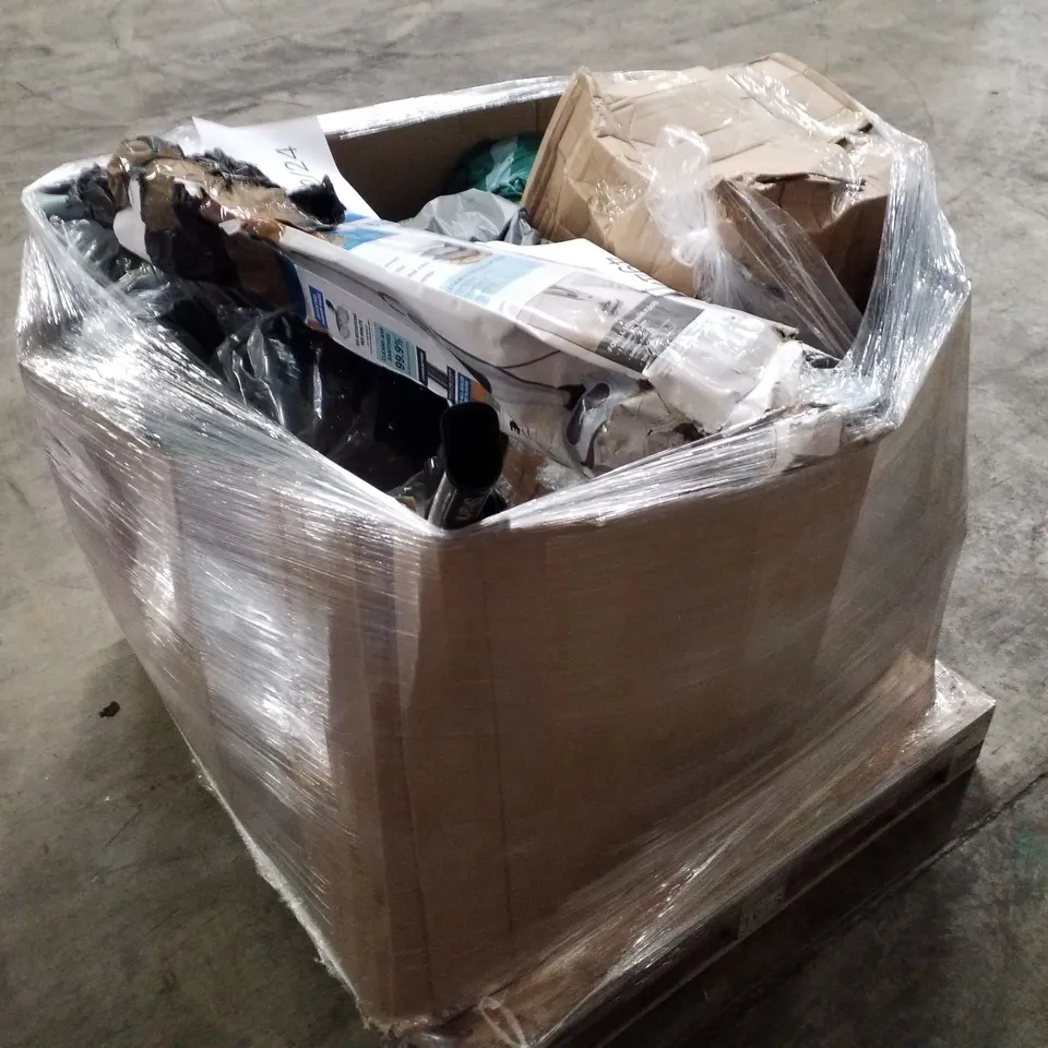 PALLET OF APPROXIMATELY 17 UNPROCESSED RAW RETURN HOUSEHOLD AND ELECTRICAL GOODS TO INCLUDE;