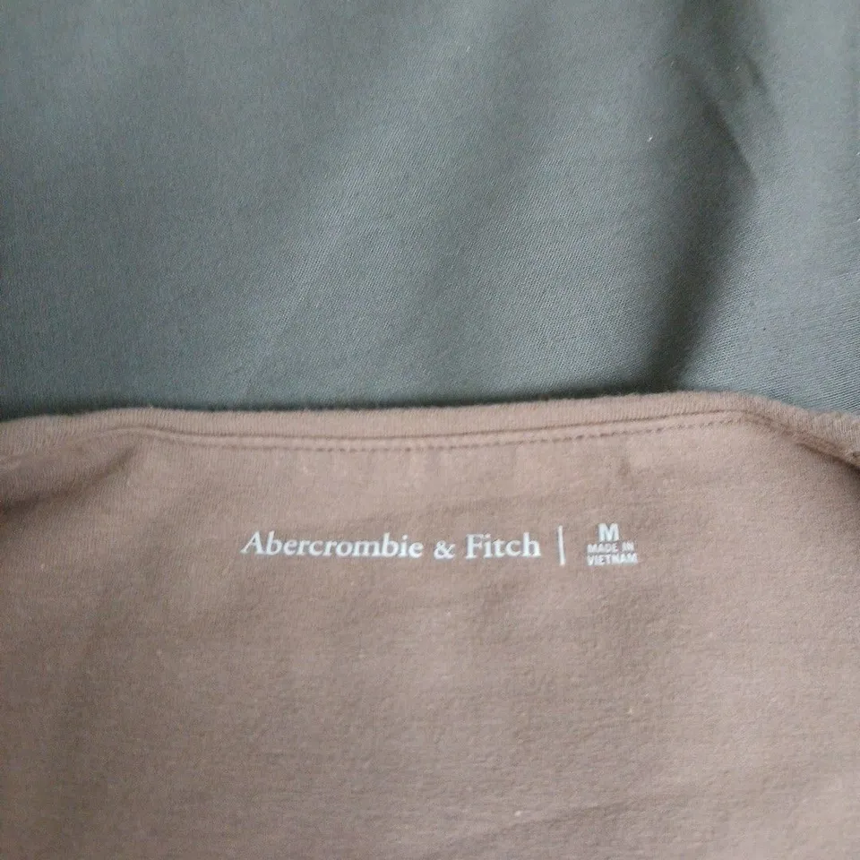 ABERCROMBIE & FITCH BROWN TOP, SIZE M