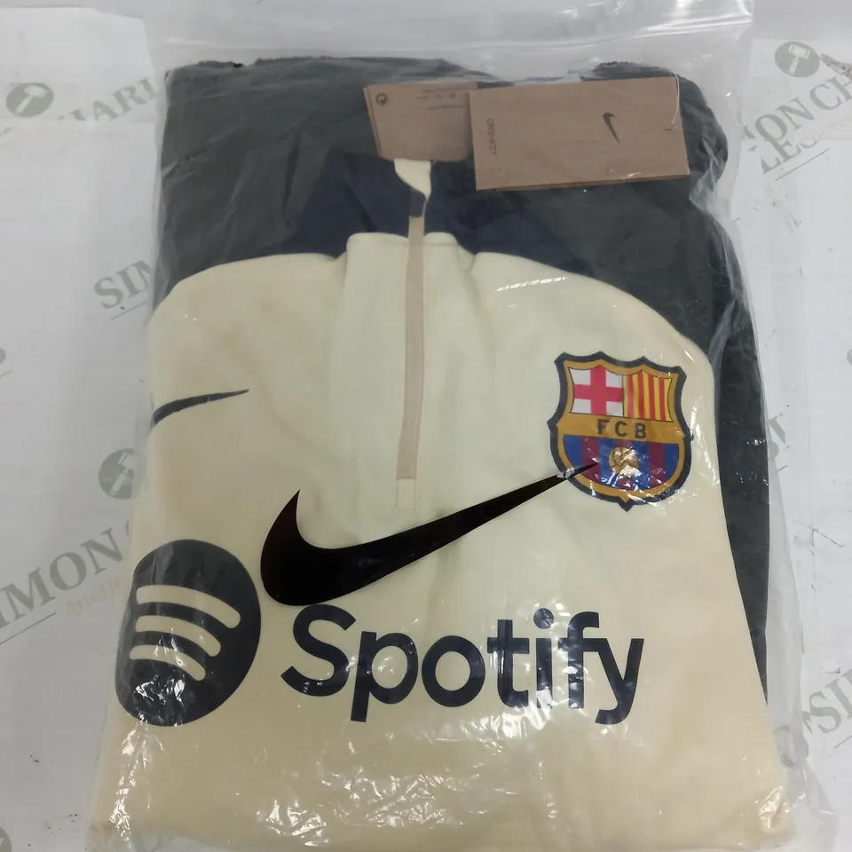 NIKE BARCELONA TRAINING TRACKSUIT - LARGE