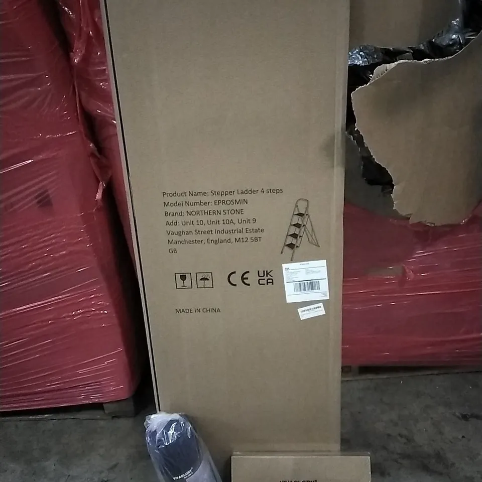 PALLET OF ASSORTED PRODUCTS AND HOUSEHOLD GOODS TO INCLUDE;STEP LADDER,DOG JACKET,PET MATT