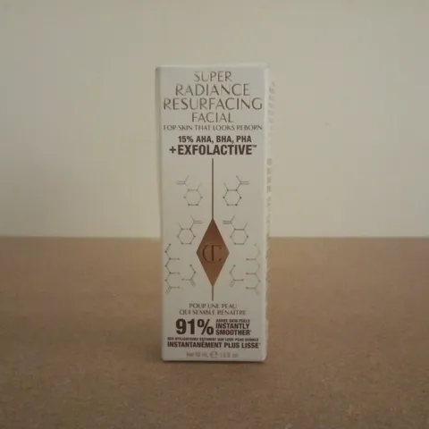 CHARLOTTE TILBURY SUPER RADIANCE RESURFACING FACIAL (50ML)