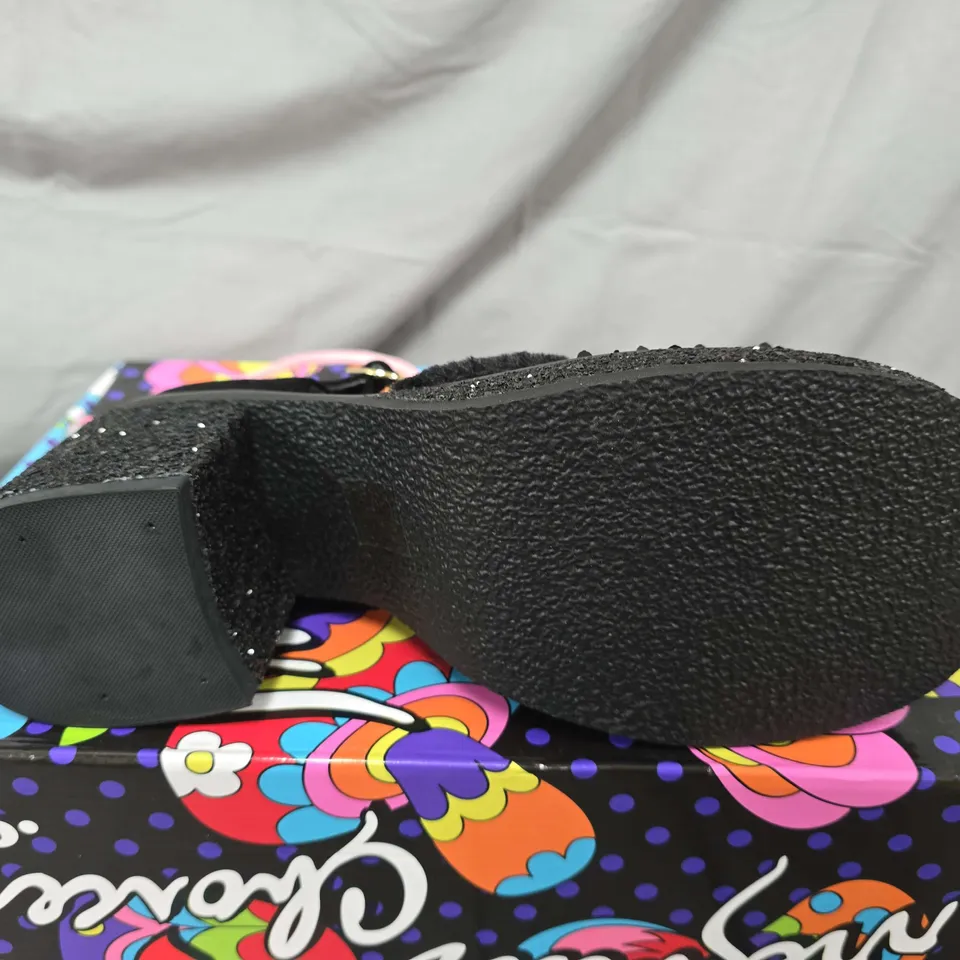 BOXED PAIR OF IRREGULAR CHOICE COSY NIGHT SHOES IN BLACK SEQUIN - SIZE 41