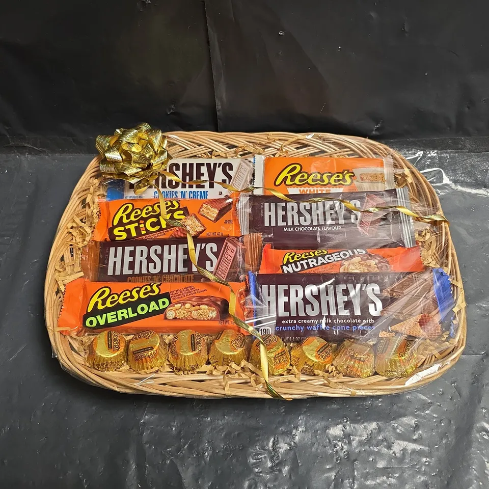HERSHEY'S & REESE'S CHOCOLATE GIFT BASKET