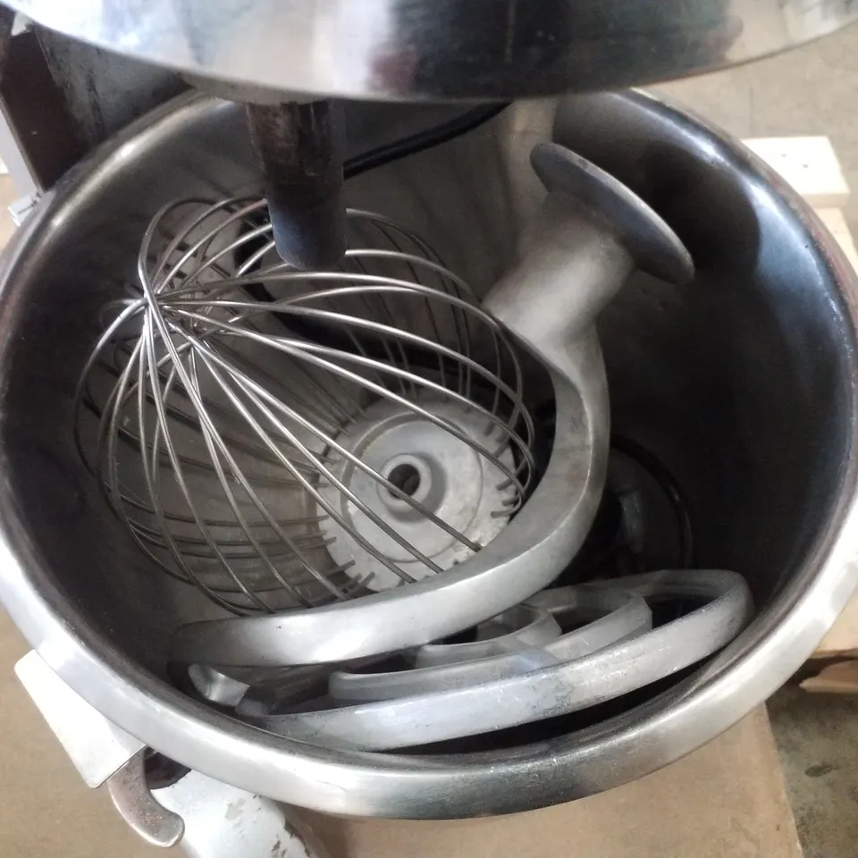 BLUE SEAL BM20 PLANETARY MIXER 