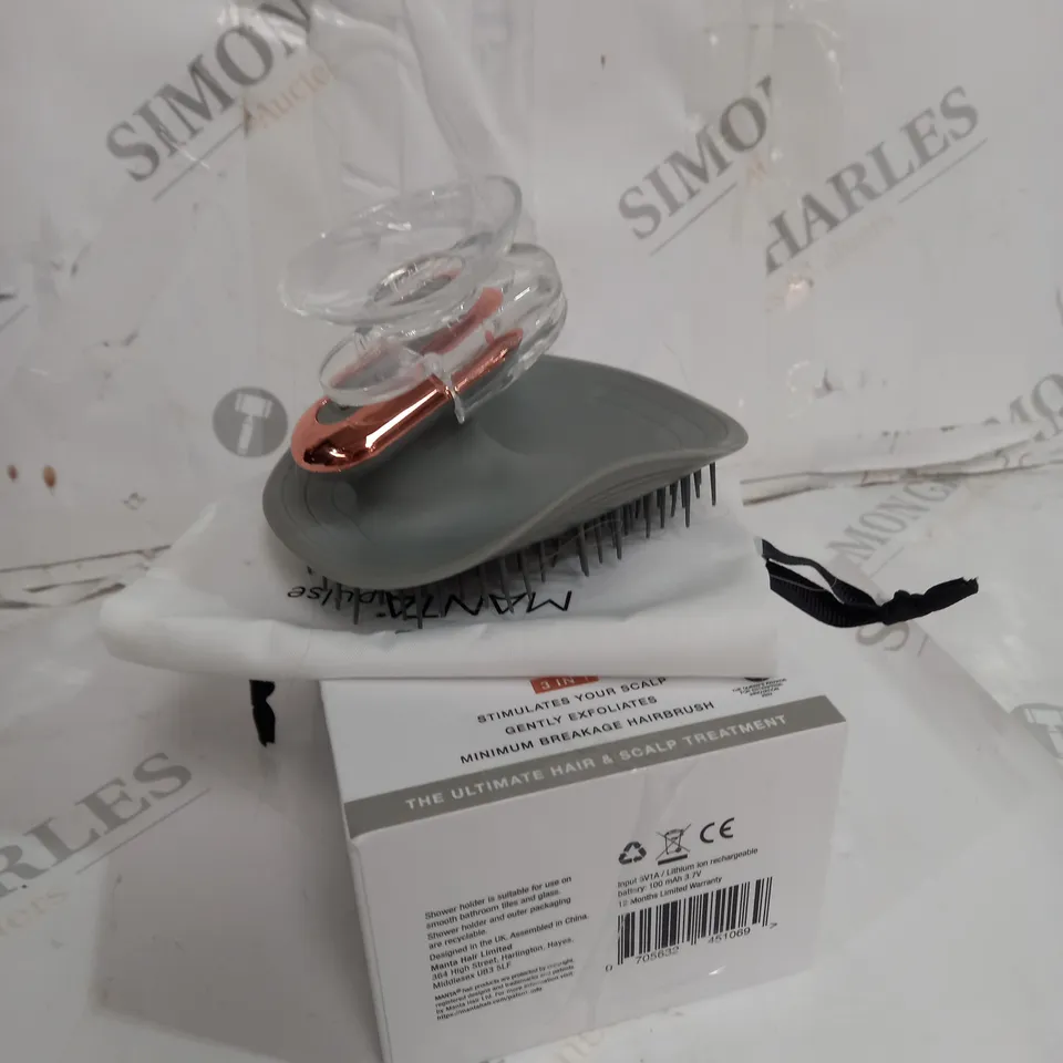 BOXED MANTA PULSE FLEXIBLE HAIRBRUSH