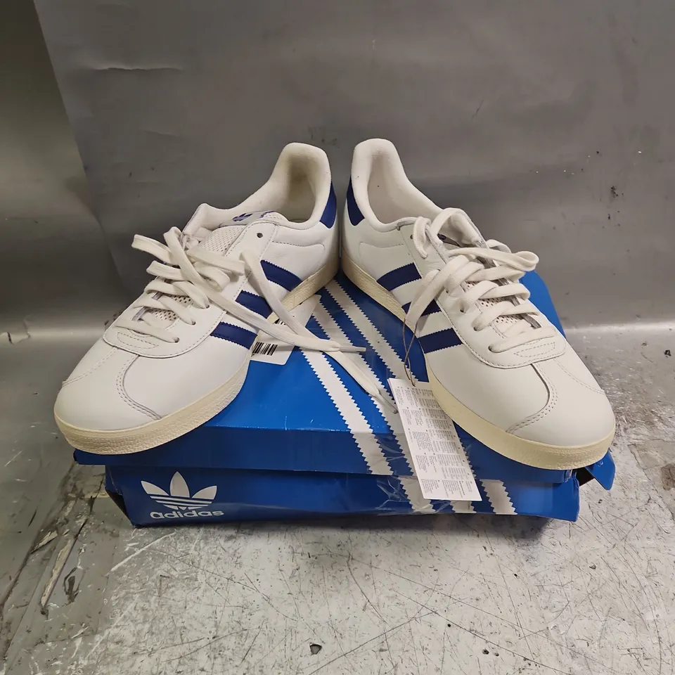 ADIDAS GAZELLE TRAINERS IN WHITE/BLUE SIZE 12