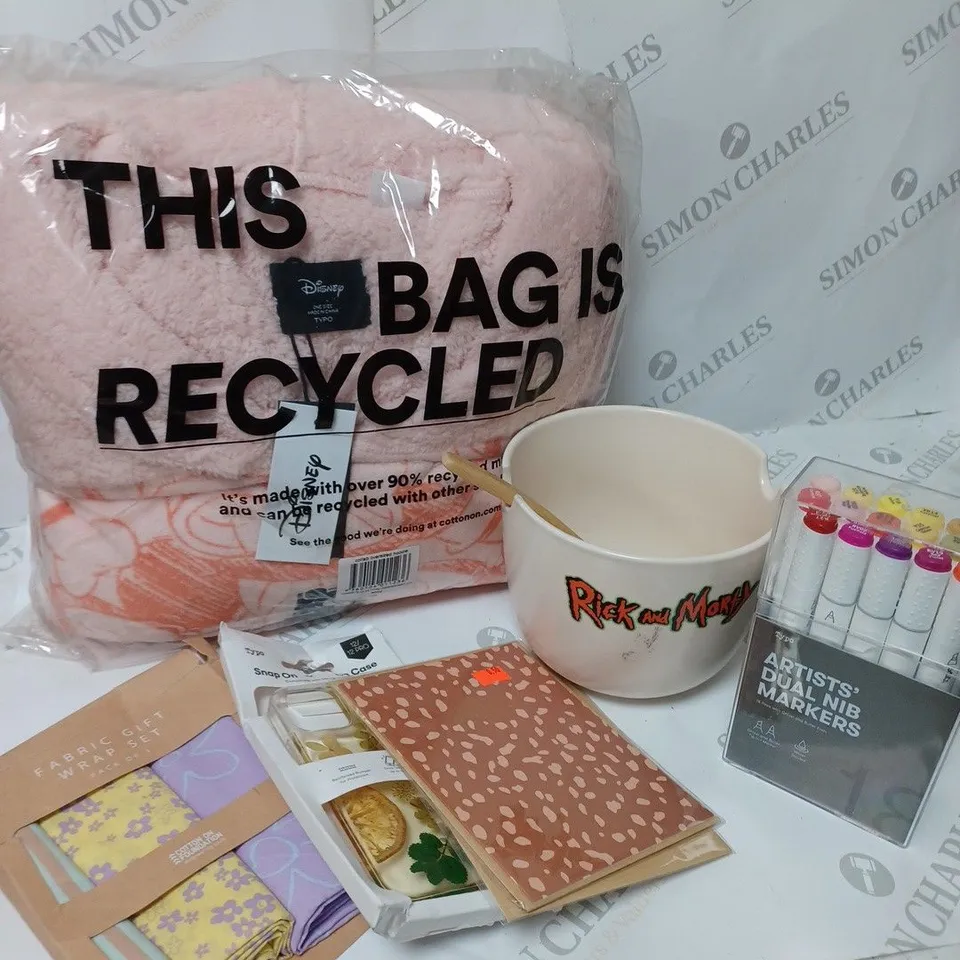 APPROXIMATELY 7 COTTON ON ITEMS INCLUDING DISNEY MICKEY MOUSE THROW, ARTISTS DUAL NIB MARKER, RICK AND MORTY LARGE FOOD BOWL