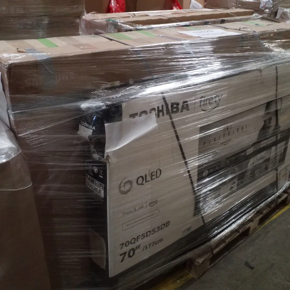 PALLET CONTAINING 5 DAMAGED TVS