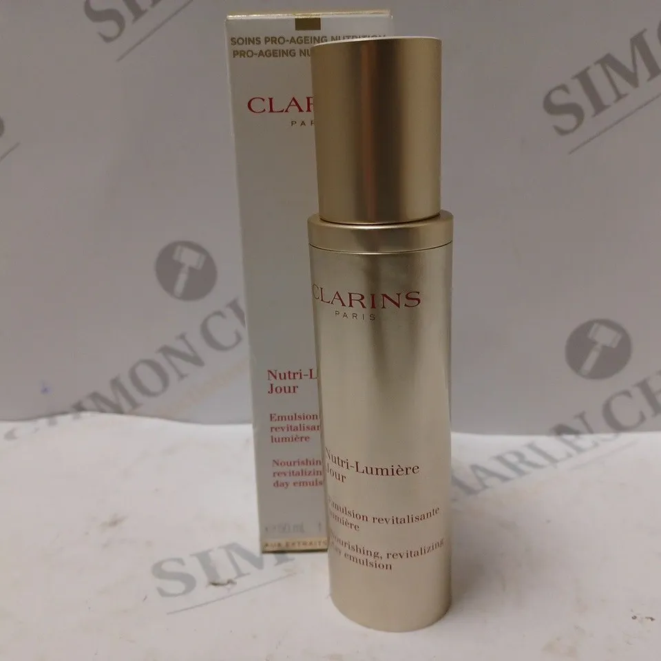 BOXED CLARINS NOURISHING REVITALISING DAY EMULSION (50ml)