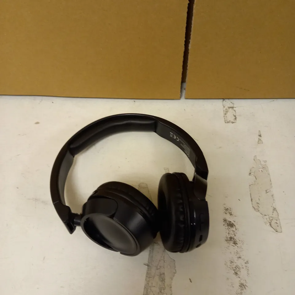 BOXED ONN WIRELESS BLUETOOTH HEADPHONES 