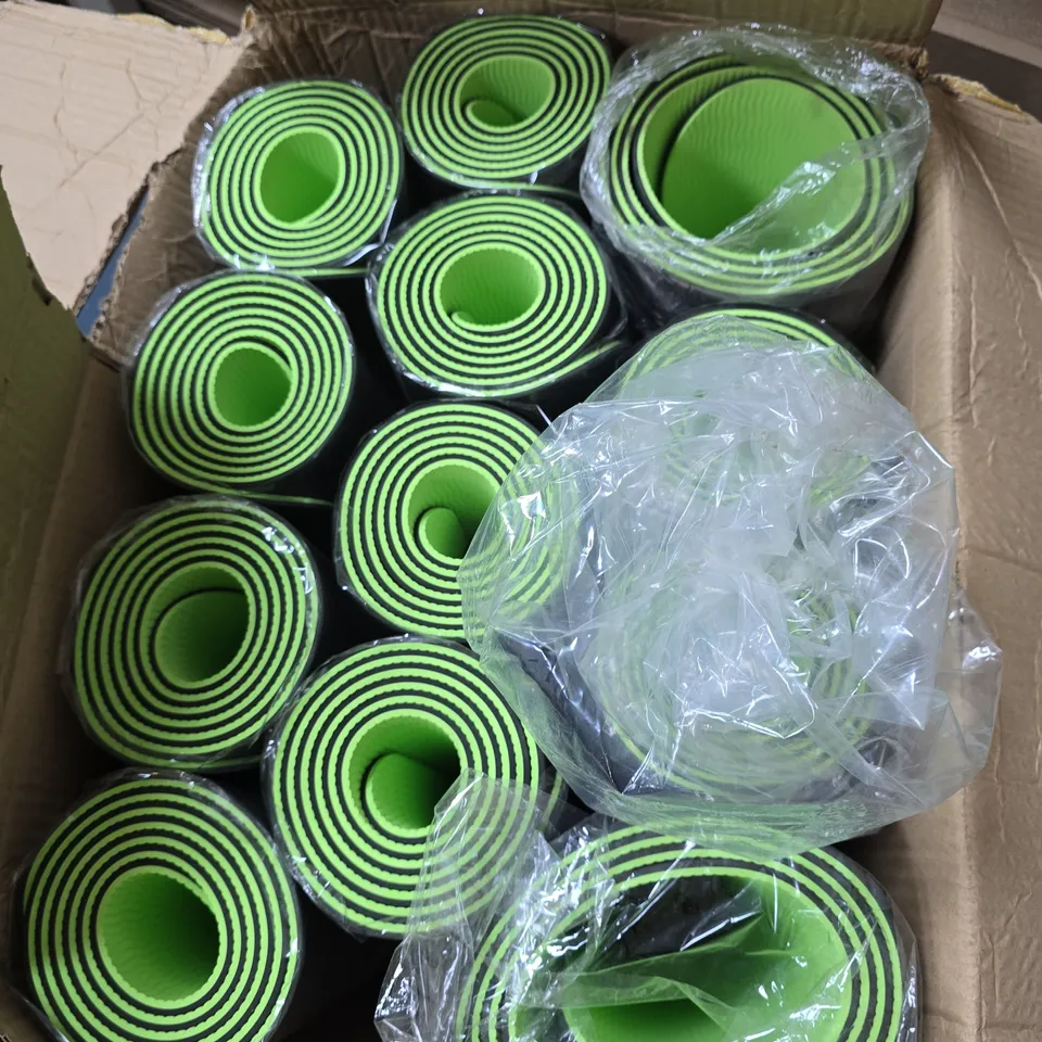 BOX OF APPROXIMATELY 12 X SOUL SMART TPE YOGA MAT
