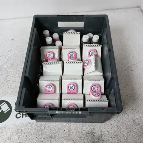 APPROXIMATELY 10 ASSORTED HOUSEHOLD ITEMS INCLUDING WASHING UP LIQUID, FABRIC TREATING PRODUCTS ETC. 